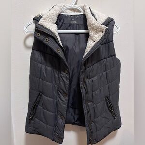 Aeropostale sleeveless puffer vest